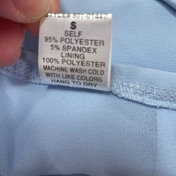 Pretty garbage tank top with open back - Picture 4 of 7